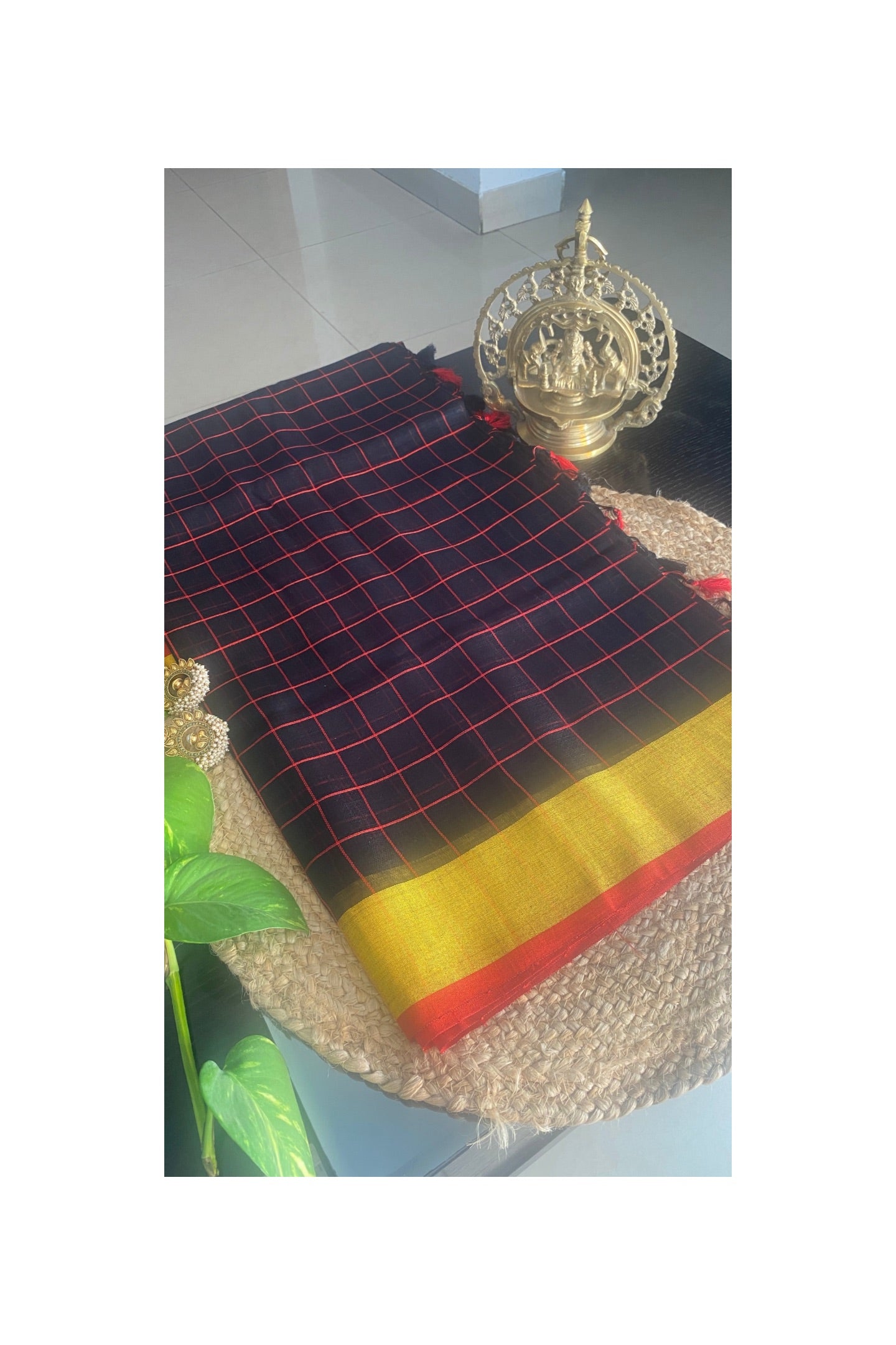 LINEN BLACK CHECKS SAREE