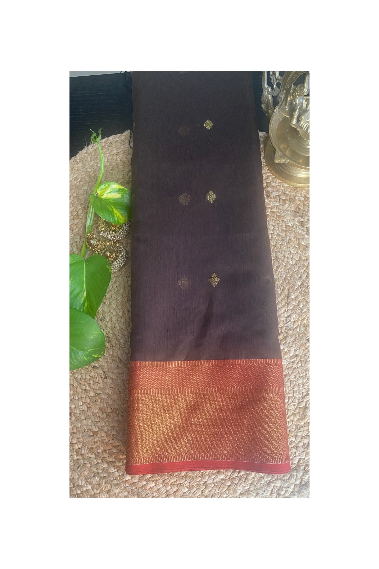 Brown Maheshwari saree