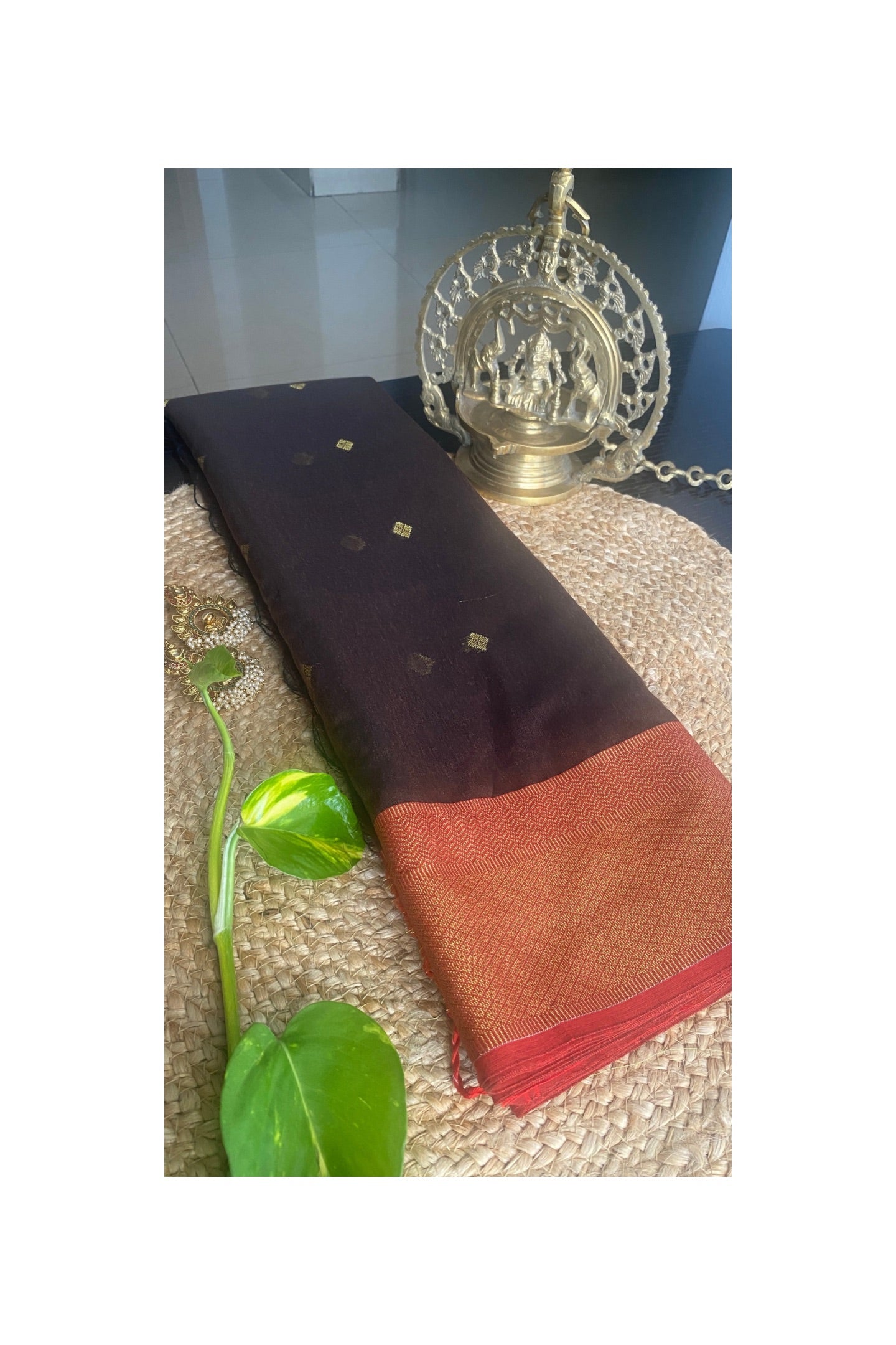 Brown Maheshwari saree